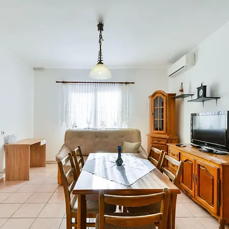 Basic Mario By Interhome Apartamento *