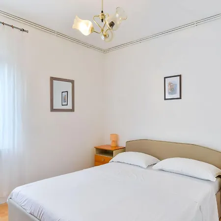 Basic Mario By Interhome Apartamento *