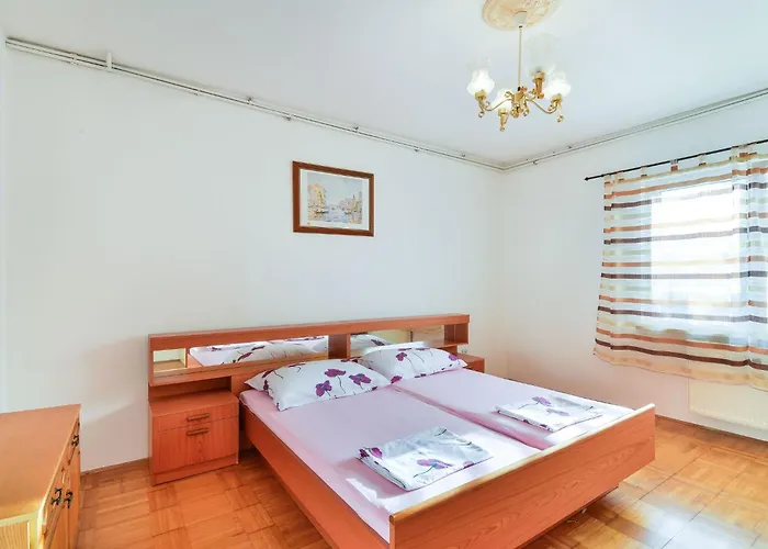 Basic Mario By Interhome Apartamento Vir