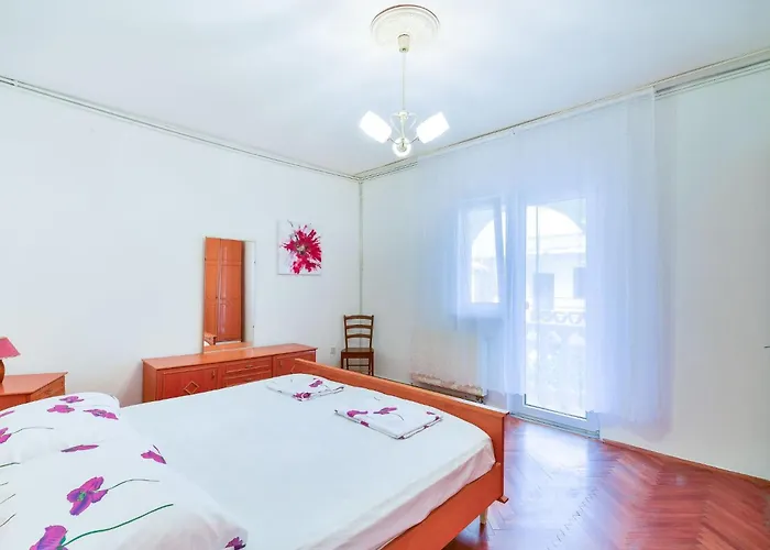 Basic Mario By Interhome *