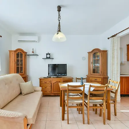 Basic Mario By Interhome