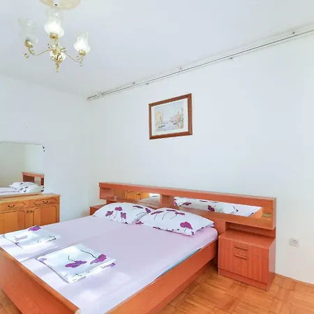 Apartman Basic Mario By Interhome