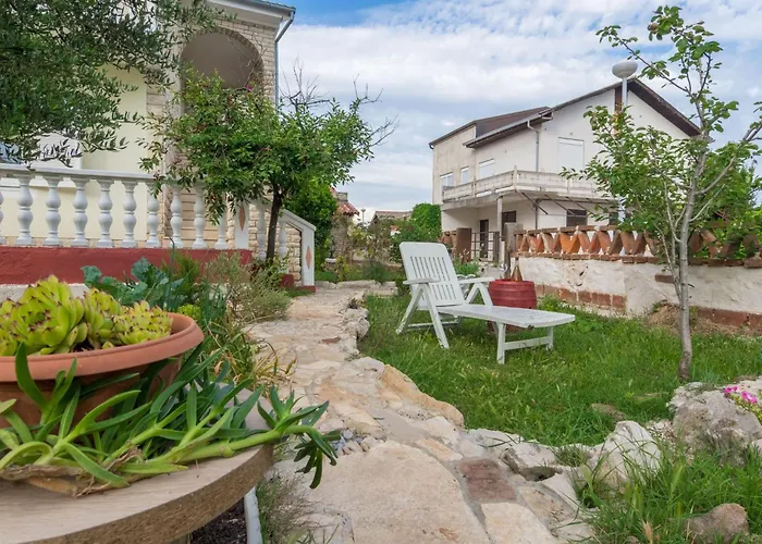 Basic Mario By Interhome Apartman *